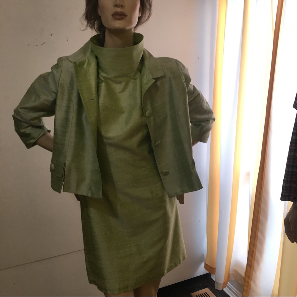 Vintage 90’s Jill Stuart for Bergdorf Goodan fabulous retro chic raw silk dress.